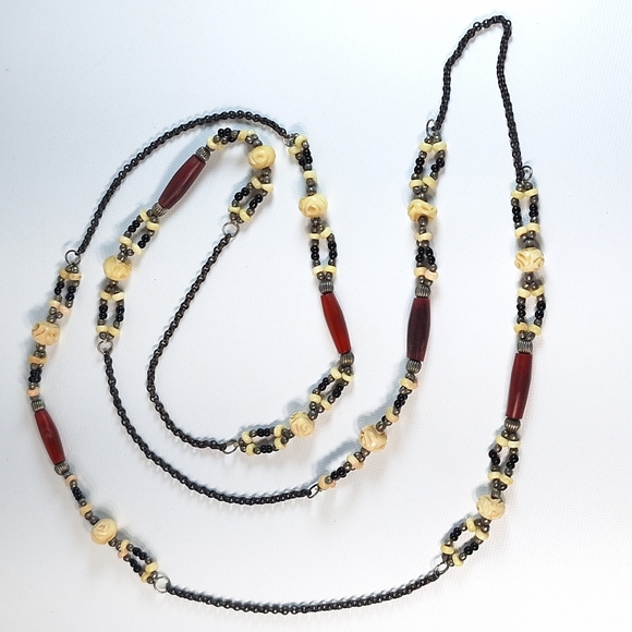 Hand Carved Bone Silver Metal Chain Infinity Necklace - Picture 3 of 9